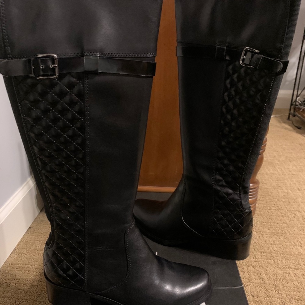 Tahari leather boots